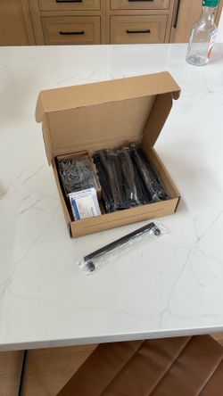 14 Pack Of Handle pulls, Cabinet Hardware