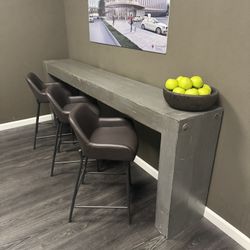 Solid Wood Bar Counter and Bar Stools
