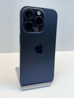 Apple iPhone 15 PRO 128gb. ( Unlocked Phone )