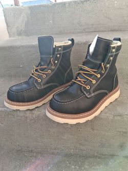 Moc toe boots