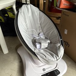 4moms MamaRoo Baby Swing
