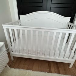 Davinci Crib Regular price $219.99  (Mattress included)