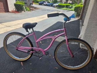 Women's beach cruiser