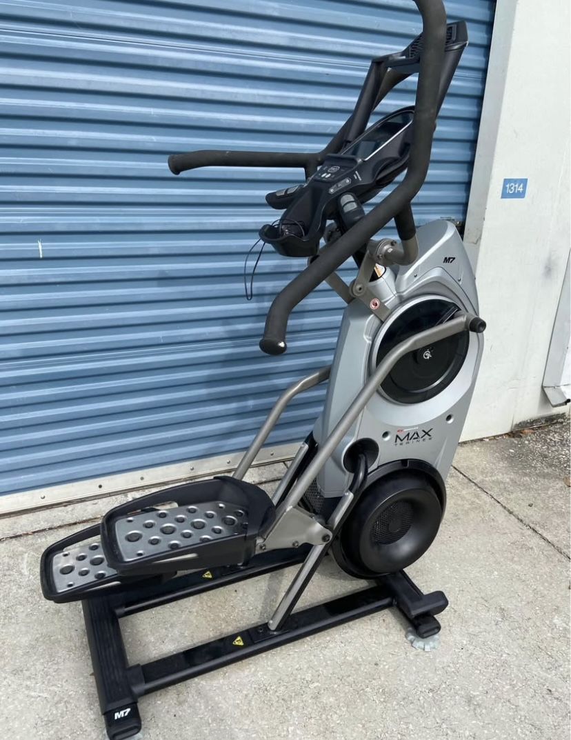Bowflex M7