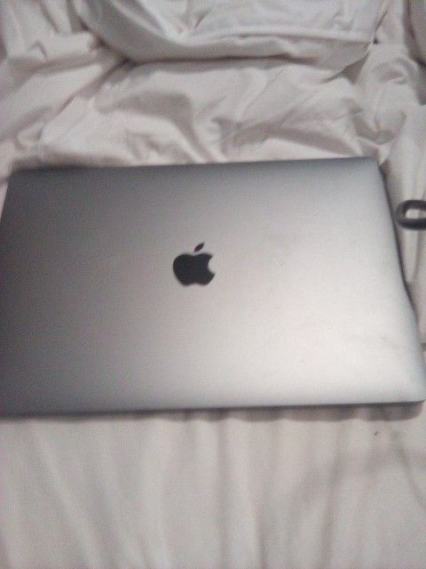 Mac Book Pro A2338