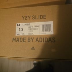 Yeezy slide 
