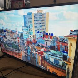 43” Roku Tv + 1 Normal TV 