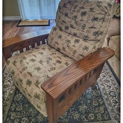 Thomasville Recliner With Tropical Vibe