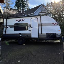 Travel Trailer Forest River FSX 167 RBK