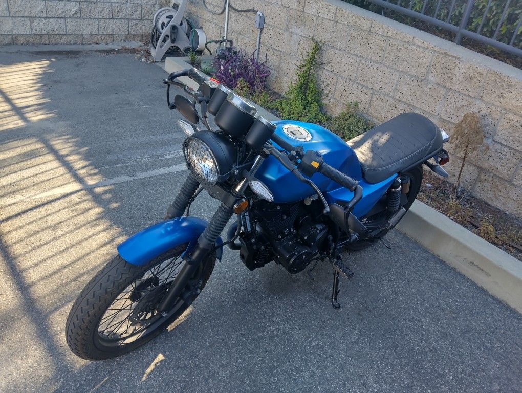 2018 CSC SG250 Cafe Racer