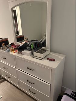 Bedroom set