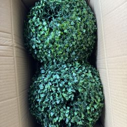 Boxwood 11 in. Artificial Foliage Ball Hedges 2 Pieces