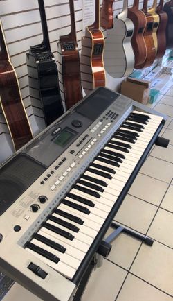 Yamaha PSR-E443