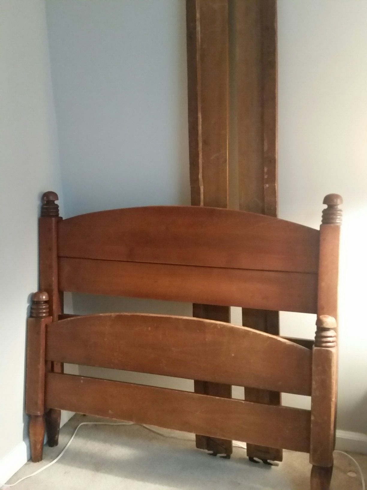Vintage single/twin wood bed frame