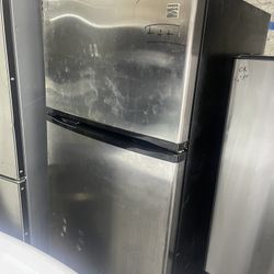 whirlpool refrigerator 28 inches 