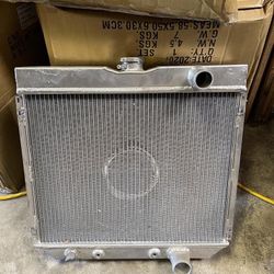 3-Row Radiator Compatible with 63-68 Fairlane/Galaxie 500 / Country Squire/Torino/Cougar