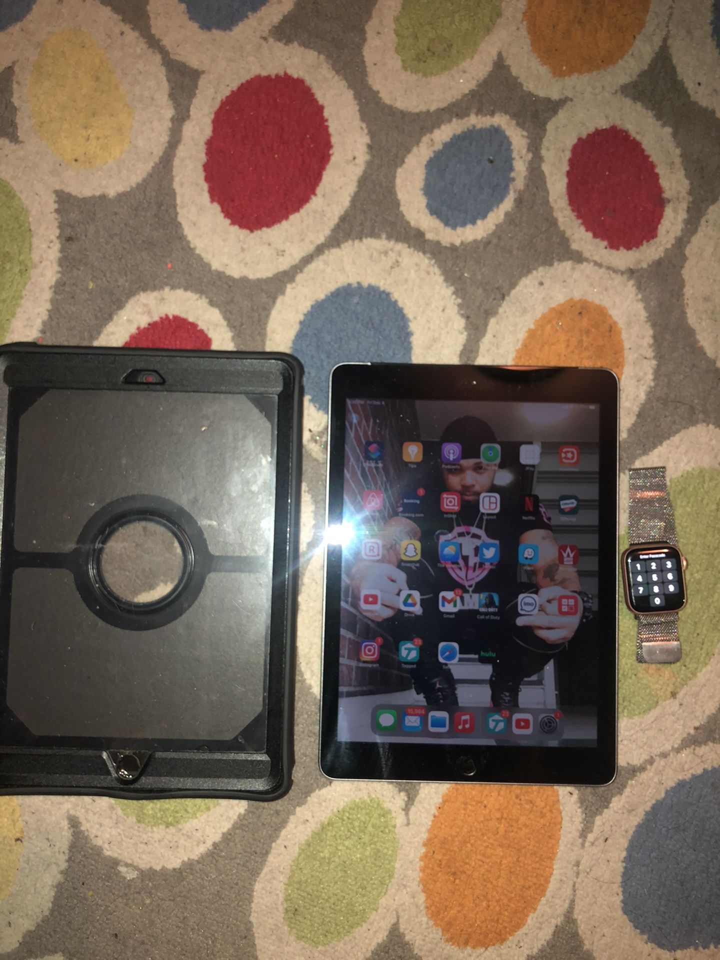 iPad Generation 5 & Apple Watch ⌚️ 5