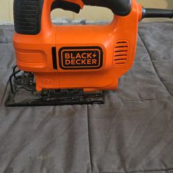 Used Black & Decker Jig Saw. Nice Condition/Works Well.