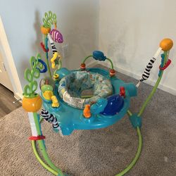 Einstein, Baby Jumper