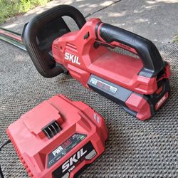 SKIL 40V HEDGER TRIMMER BATTERY DON'T WORK $30 PICK UP IN SUN VALLEY 
