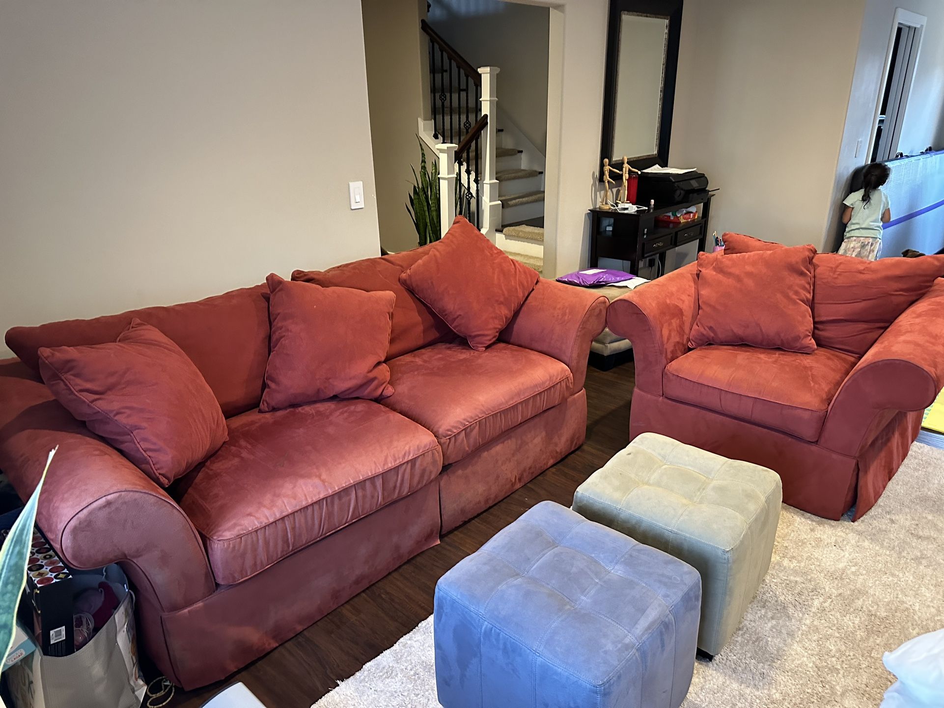 ~~~ Couch, Chair & 2 Ottomans ~~~