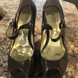 Guess Pumps Size 6 Leather - Never Worn 
