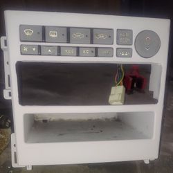 Infiniti G35 2005-2007 Radio Installation Kit
