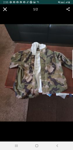 Army jacket size large fit like med