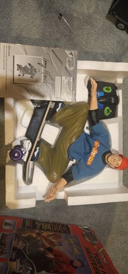 TONY HAWK Xtreme Tyco R/C Skateboard with remote - VTG 2001
