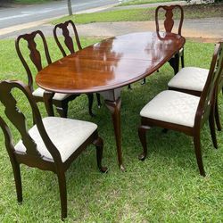 Cherry Queen Anne Style Dining Table And 6 Chairs 
