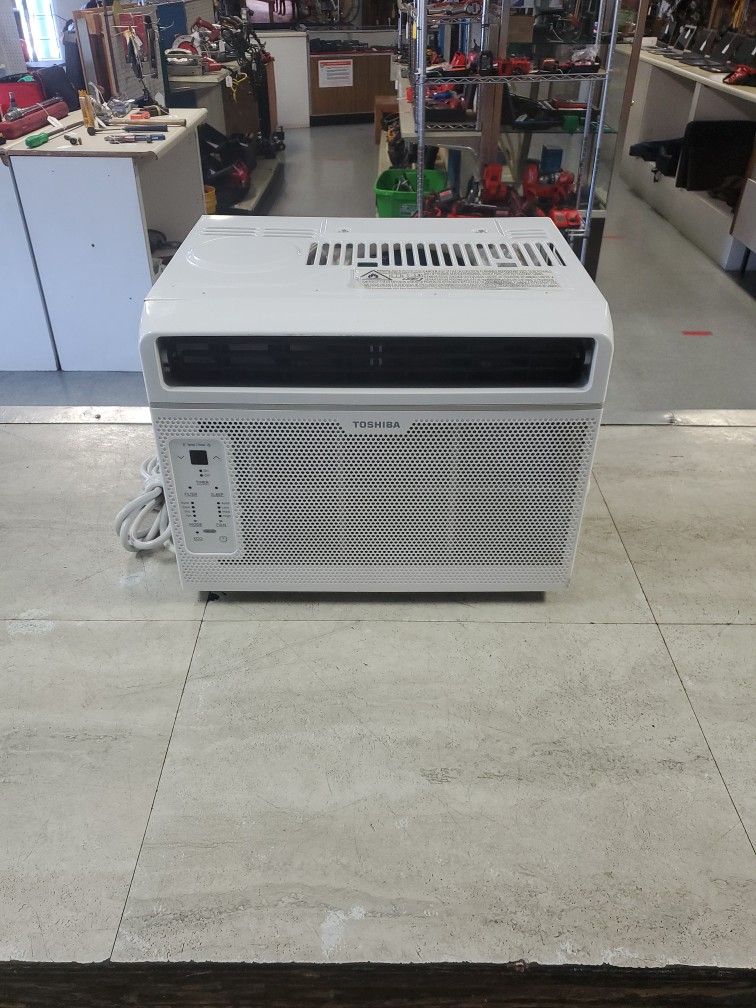 Toshiba Air Conditioner 6000 BTU Great Shape for Sale in Salem, OR