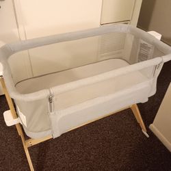 Newton Baby Bassinet & Bedside Sleeper