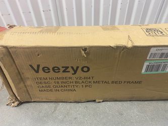Veezyo 18-Inch Black Metal Bed Frame