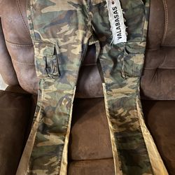 Valabasas Stacked Camo Jeans