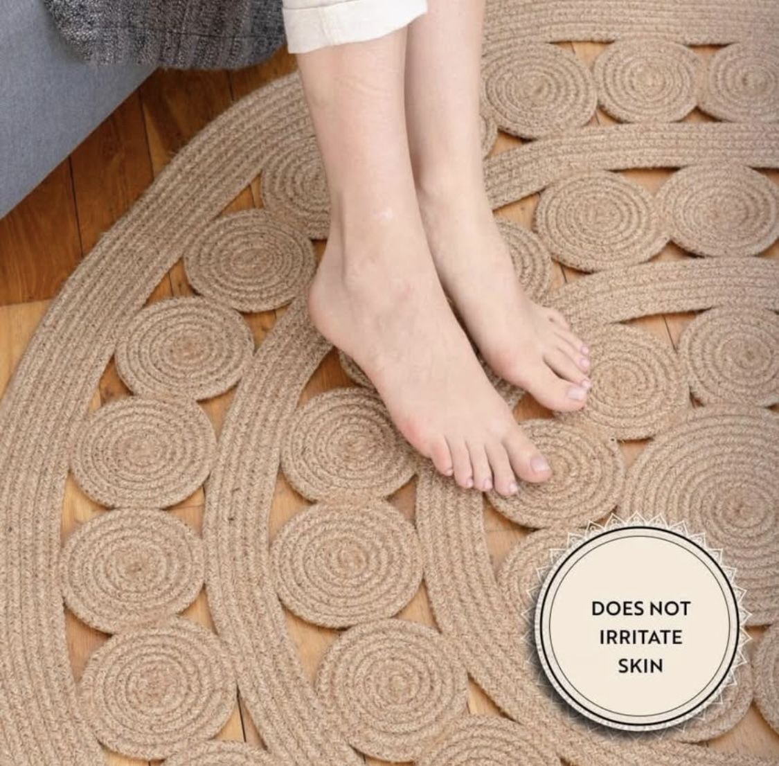 Decorative Farmhouse Boho Natural Beige Braided Round Jute Rug. Round 4'