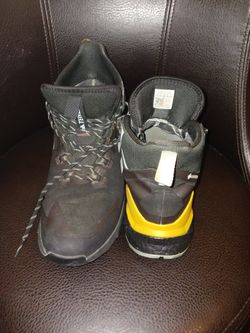 Mens 13 Adidas Boost Hikers