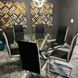54” Round Table With 1/2” Beveled Glass And 6 Chairs. 