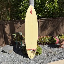 7’6” Becker Surfboard midlenth fun board