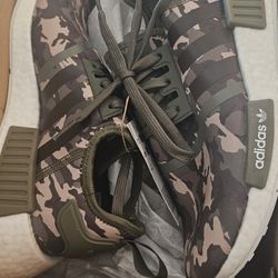 Adidas Camouflage Size 6 In Men 8 In Women