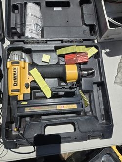 Dewalt Stapler