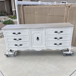 White THOMASVILLE French Provincial Solid Wood Dresser Or 86” Tv Stand PRICE FIRM $450