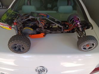 Rc 1/5 scale hpi  Baja 5B  electric- 8s