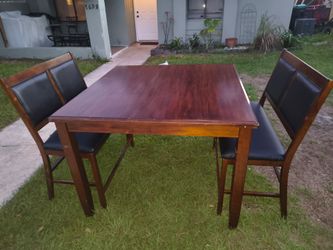 Dinning table cheap 120 cash takes it must sell asap