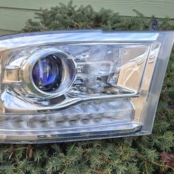 2013-2018 Dodge Ram Chrome Halogen w/ LED RH Right Headlight OEM