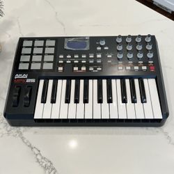 Akai MPK25 MIDI Controller 