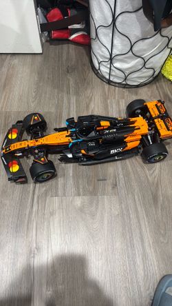 LEGO McLaren 42228 Build