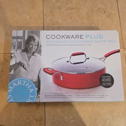Martha Stewart cookware plus 6 Qt nonstick covered saute pan
