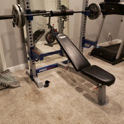 Weight Lifting Bench/ Squat Rack