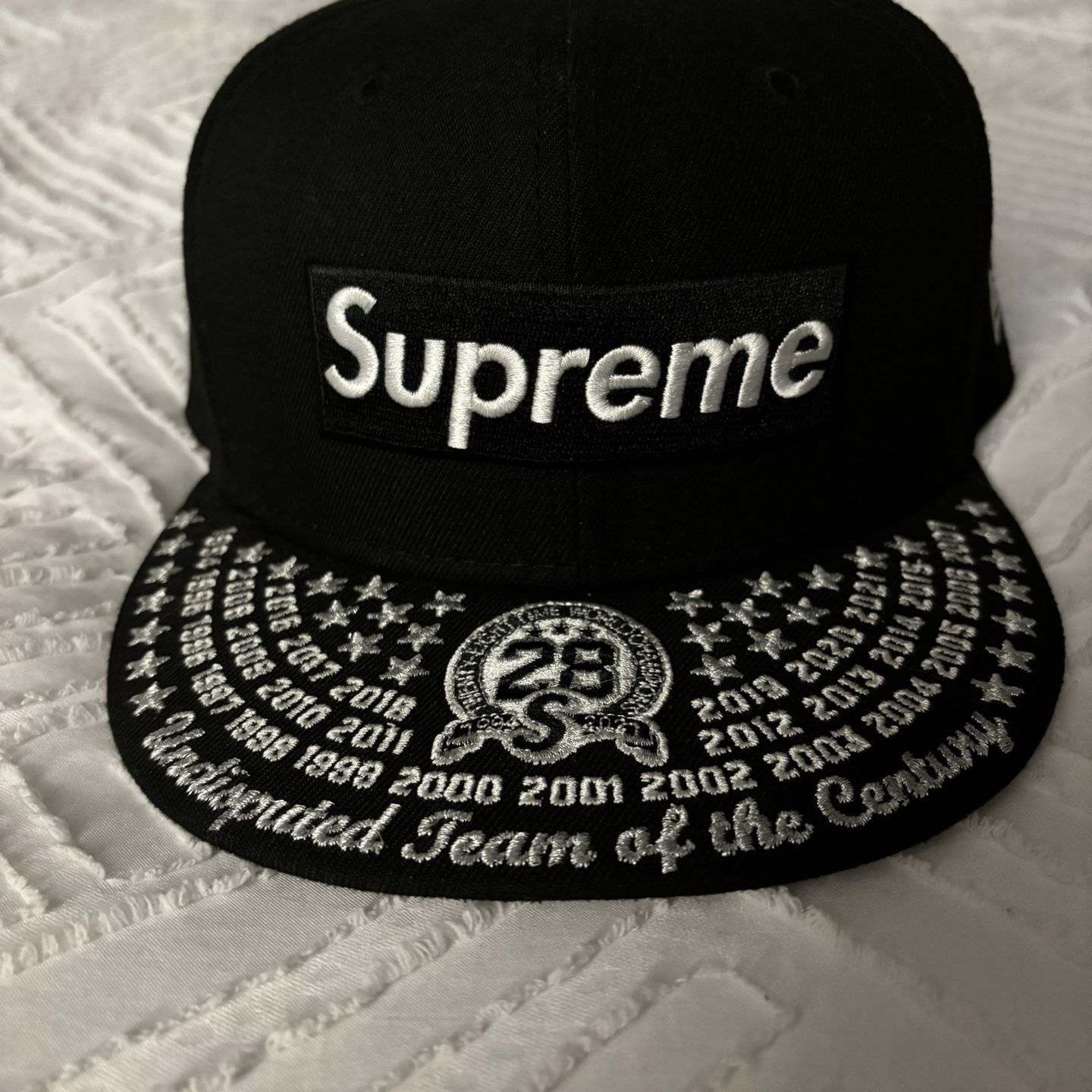 Supreme Undisputed Box Logo New Era Fitted Hat for Sale in 