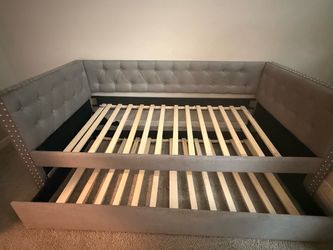 Trundle bed